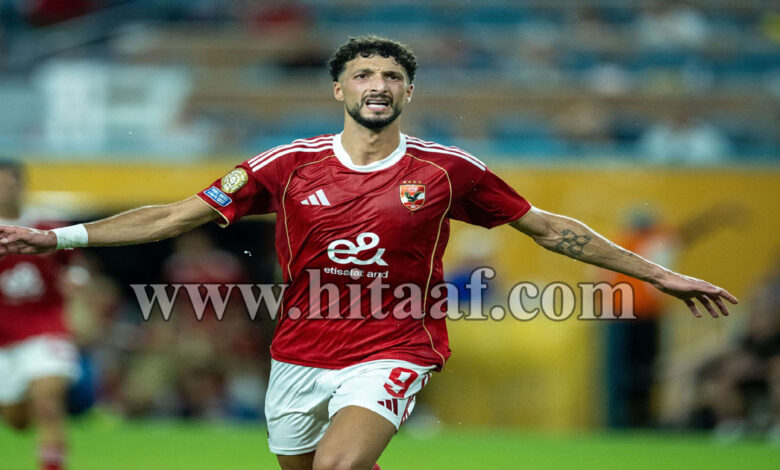 وسام أبو علي مهاجم الأهلي بعد تألقه في كأس العالم للأندية وسط عروض أمريكية واهتمام جماهيري