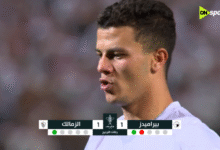 لاعبو الزمالك يحتفلون بحمل كأس مصر بعد الفوز على بيراميدز في نهائي كأس مصر