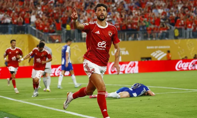 محمد يوسف ووسام أبو علي في نقاش حاد حول مستقبل اللاعب داخل الأهلي خلال موسم الانتقالات الصيفي.